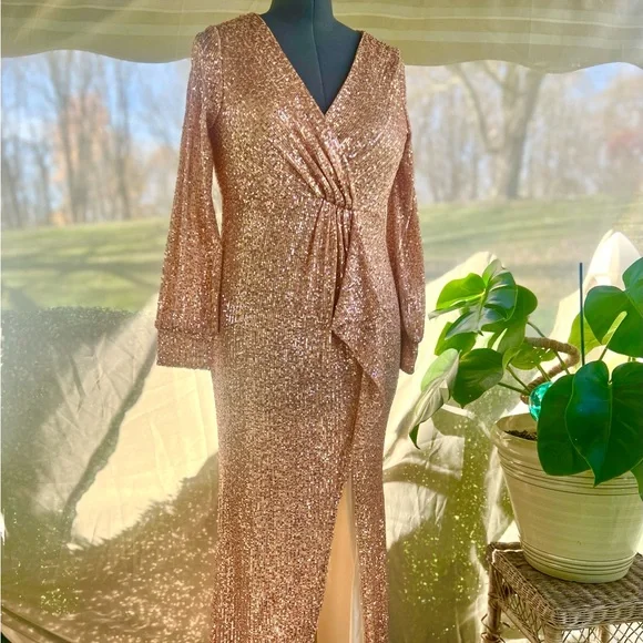 Stunning Mermaid Rose Gold Sequined Dress with Sleeves and Slit - Picture 4 of 16